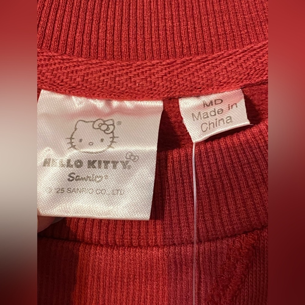 Red Hello Kitty Women’s Medium Oversized Sweatshirt New - Picture 3 of 4